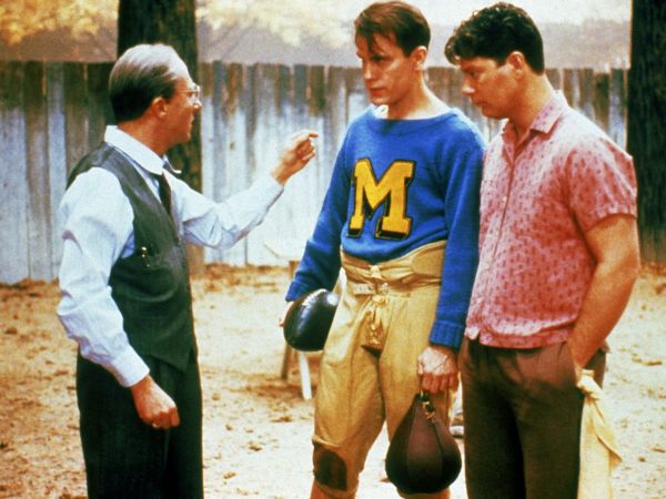 an overview of characters from death of a salesman by arthur miller Style in miller's death of a salesman arthur miller's style is not free from the influences of those playwrights whose styles were marked by the vigor of experimentation. an overview of characters from death of a salesman by arthur miller Style in miller's death of a salesman arthur miller's style is not free from the influences of those playwrights whose styles were marked by the vigor of experimentation.