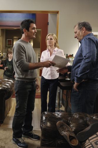 Julie Bowen | Biography, Movie Highlights and Photos ...