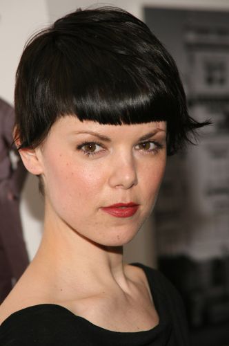 Sarah-Jane Potts picture 5