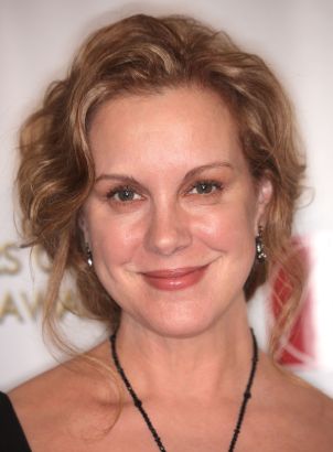 Elizabeth Perkins