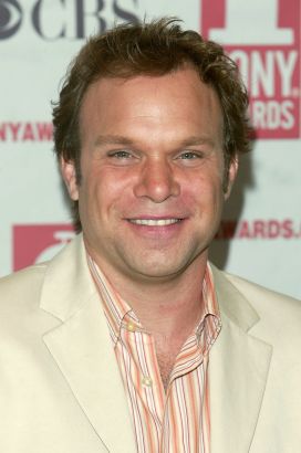 Norbert Leo Butz