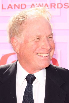 Wayne Rogers