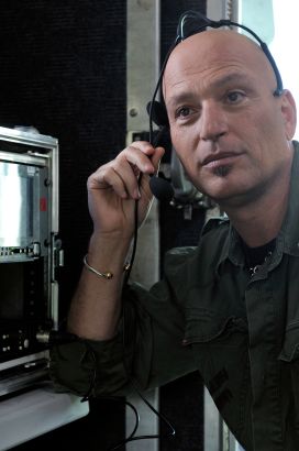 Howie Do It [TV Series]