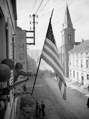 Ken Burns' The War [TV Documentary Series]