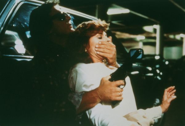 Themes In They Live | they live 1988 john carpenter synopsis Themes In They Live | they live 1988 john carpenter synopsis