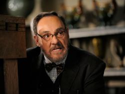 Alan Zenuk/USA Network