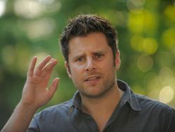 Alan Zenuk/USA Network