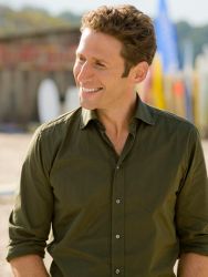 Myles Aronowitz/USA Network