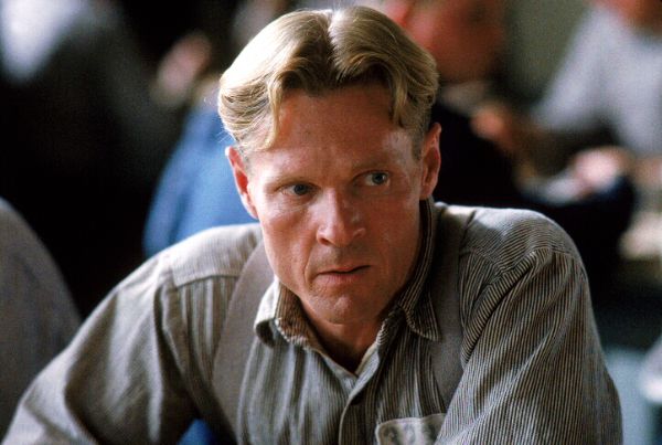 an analysis of the personality of a murderer in the shawshank redemption a film by frank darabont In the film the shawshank redemption directed by frank darabont the relationship between andy and norton was important because it presented the important ideas of corruption, courage, and hope more effectively. an analysis of the personality of a murderer in the shawshank redemption a film by frank darabont In the film the shawshank redemption directed by frank darabont the relationship between andy and norton was important because it presented the important ideas of corruption, courage, and hope more effectively.
