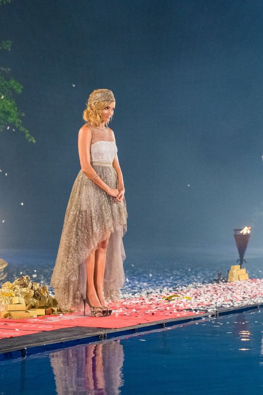 Paradise Hotel [TV Series] (2003) - | Synopsis, Characteristics, Moods