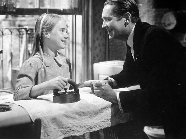 A Tree Grows in Brooklyn (1945) - Elia Kazan | Synopsis ...
