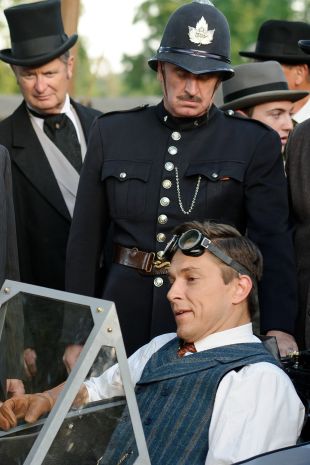 Murdoch Mysteries : Who Killed the Electric Carriage?