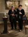 Mike & Molly : Three Girls and an Urn