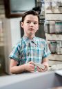 Young Sheldon : A Computer, a Plastic Pony, and a Case of Beer