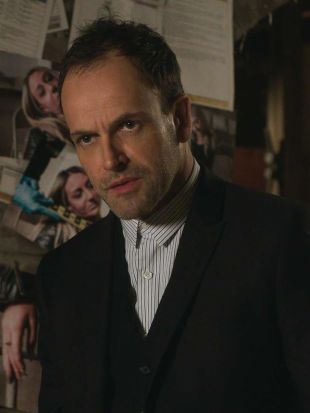 Elementary : Fit to Be Tied