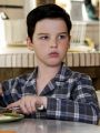 Young Sheldon : A High-Pitched Buzz and Training Wheels