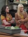 2 Broke Girls : And the Three Boys With Wood