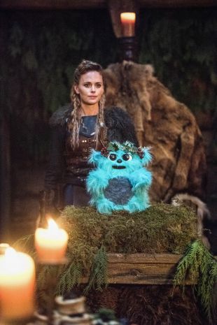 DC's Legends of Tomorrow : Beebo the God of War