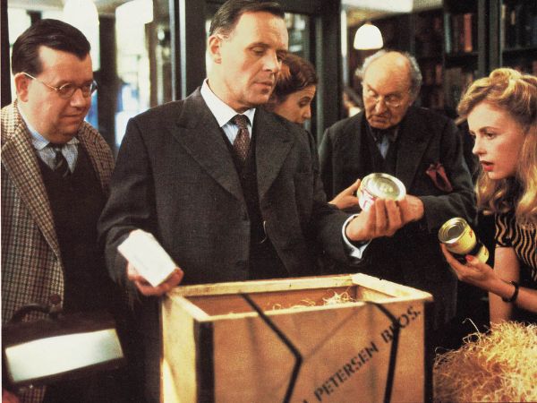 84 Charing Cross Road (1986) David Jones Synopsis, Characteristics