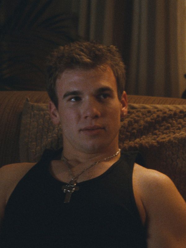 Dog Pound (2009) Kim Chapiron Synopsis, Characteristics, Moods