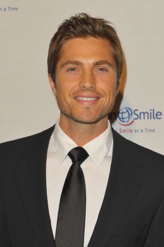 Eric Winter | Biography, Movie Highlights and Photos | AllMovie