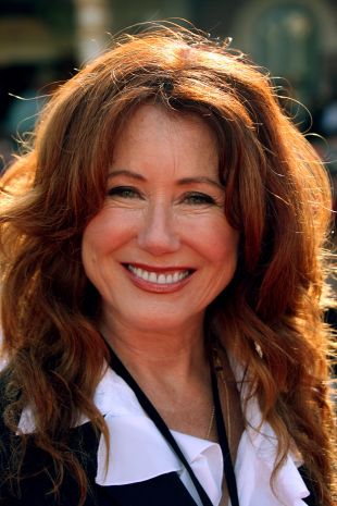 Mary McDonnell