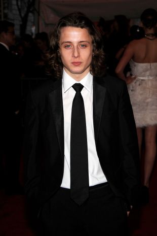 rory culkin and girlfriend