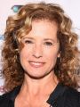 Nancy Travis