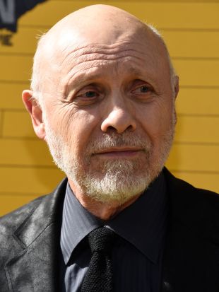 Hector Elizondo