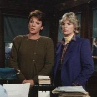 Cagney & Lacey : Waste Deep