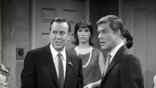 The Dick Van Dyke Show : A Day in the Life of Alan Brady