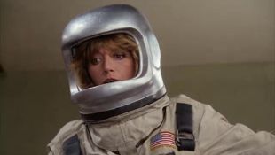 Laverne & Shirley : Lost in Spacesuits