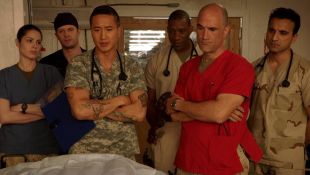 Combat Hospital : On the Brink