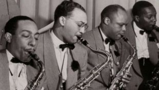 Jazz : Dedicated to Chaos (1940-1945)