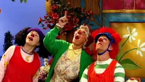 Big Comfy Couch Ain T It Amazing Gracie 2002 Cast And