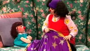 Big Comfy Couch : Between the Covers