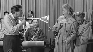 I Love Lucy : Lucy Thinks Ricky Is Trying to Murder Her