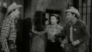 The Roy Rogers Show : Flying Bullets