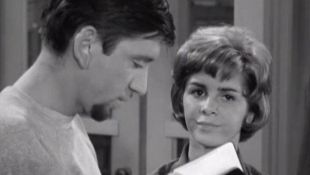 The Many Loves of Dobie Gillis : When Other Friendships Have Been Forgot
