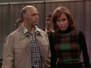 The Mary Tyler Moore Show : Better Late...That's a Pun...Than Never