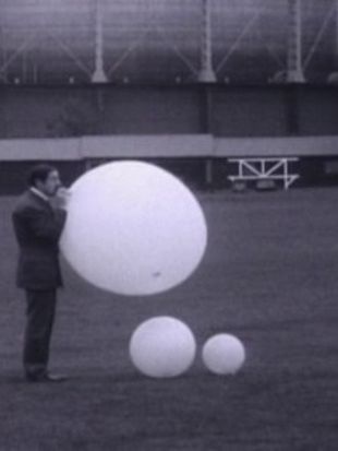 Monty Python's Flying Circus : The Golden Age Of Ballooning
