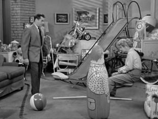 I Love Lucy : The Ricardos Change Apartments