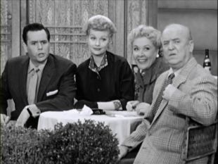 I Love Lucy : Lucy Gets a Paris Gown