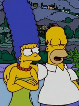 The Simpsons : Marge and Homer Turn a Couple Play