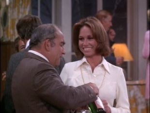 The Mary Tyler Moore Show : The Outsider