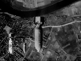The World at War : Whirlwind: Bombing Germany (September 1939 - April 1944)