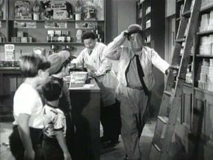 Abbott and Costello : The Drug Store