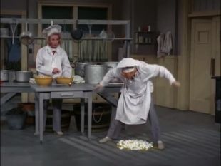 The Lucy Show : Lucy the Camp Cook