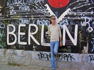 Anthony Bourdain No Reservations Berlin 2008 Hal Leigh Synopsis Characteristics Moods Themes And Related Allmovie
