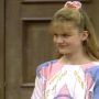Charles in Charge : Sarah Steps Out